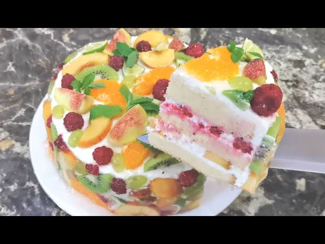Красивый и вкусный торт с фруктами на 8 марта